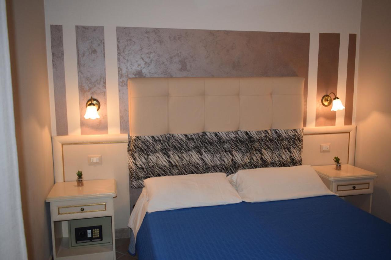Hotel Donau Rimini Kültér fotó