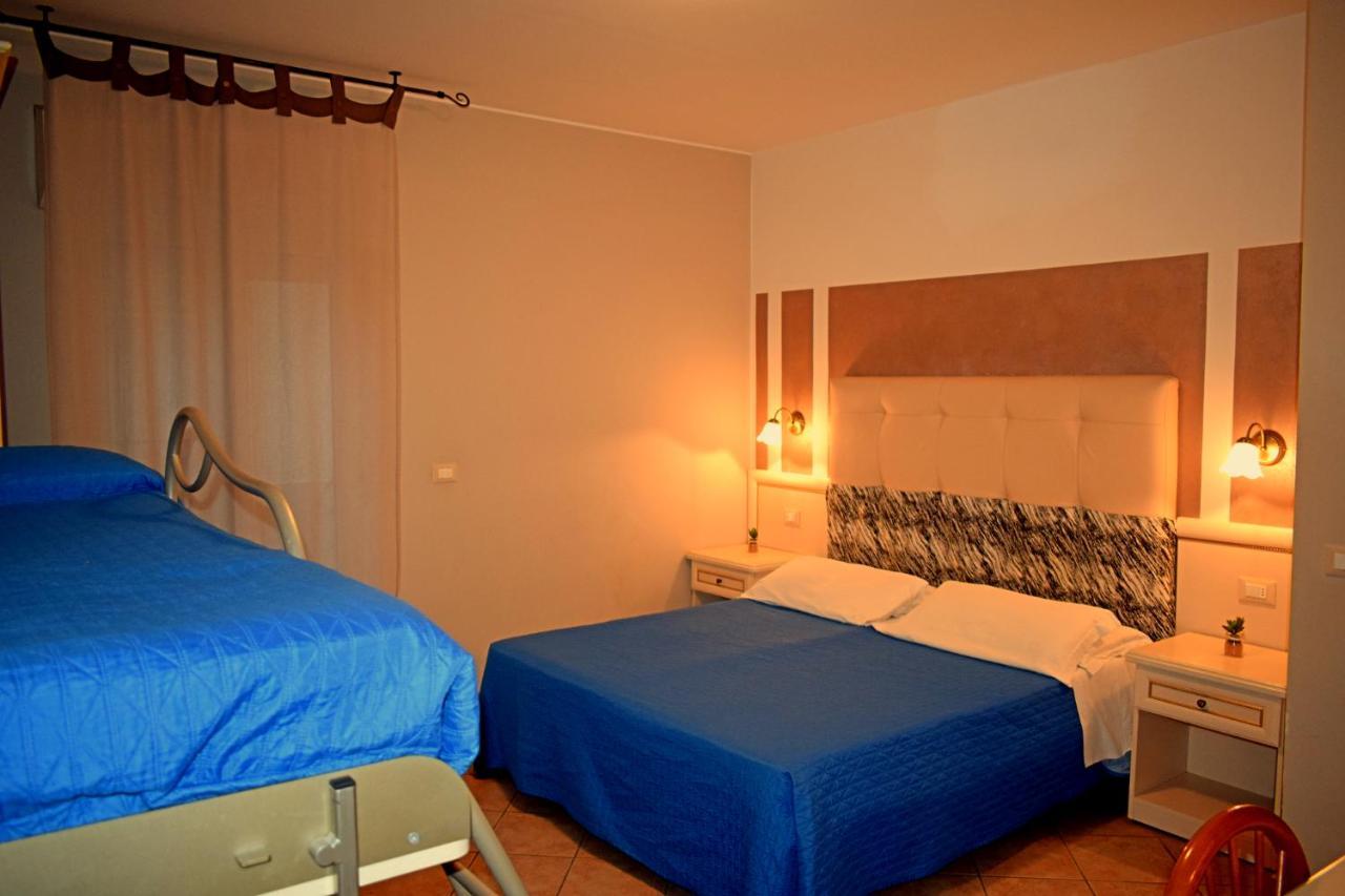Hotel Donau Rimini Kültér fotó