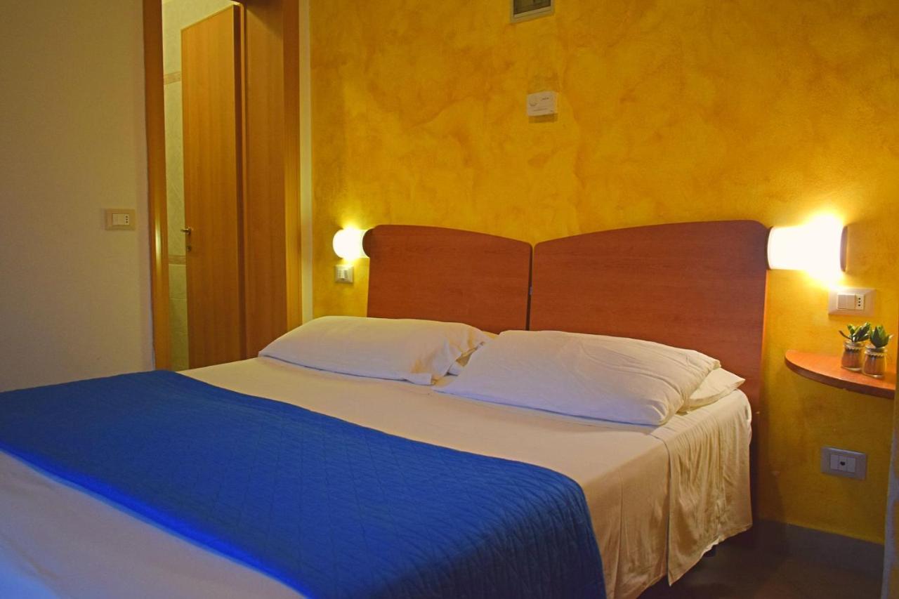 Hotel Donau Rimini Kültér fotó