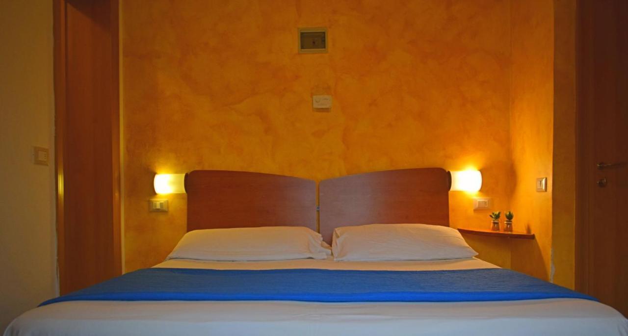 Hotel Donau Rimini Kültér fotó